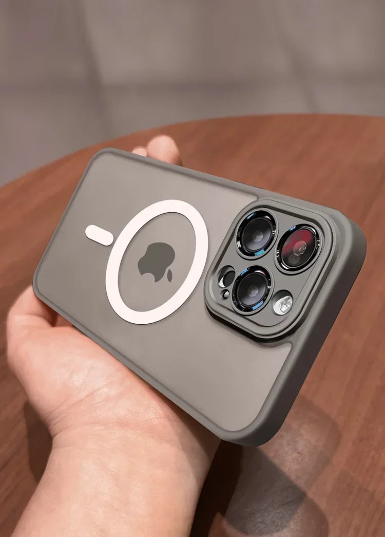 Capa magnética de luxo fosca translúcida à prova de choque para iPhone 16 15 14 13 12 17 Pro Max